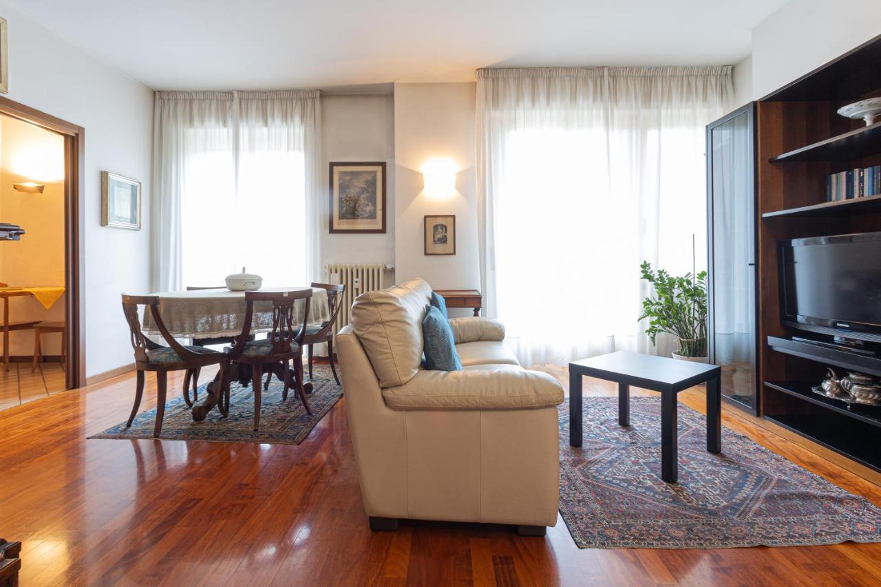 Flower Apartment - Royal Welcome Verona Buitenkant foto