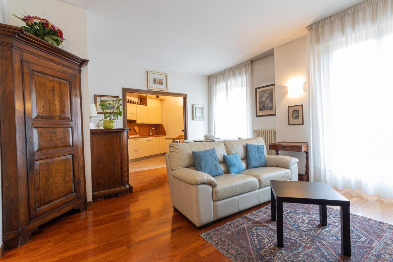 Flower Apartment - Royal Welcome Verona Buitenkant foto